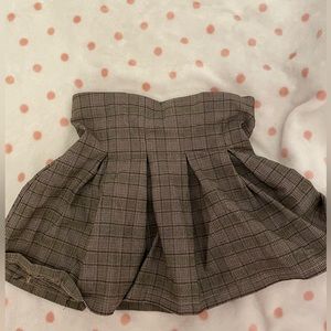 Skirt with cute line design